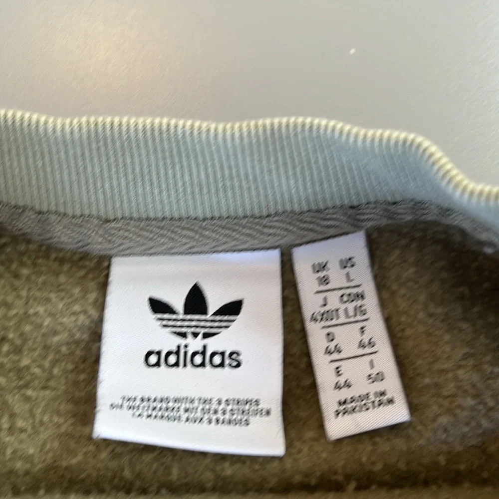 Womens Adidas green sweatshirt size Large - Picture 3 of 3